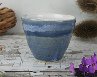 Vaso de cerámica de inspiración japonesa