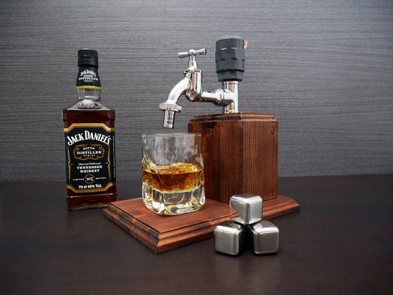 valentine's day gifts for him whiskey