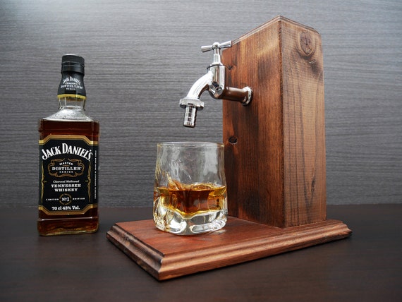 valentine's day gifts for him whiskey