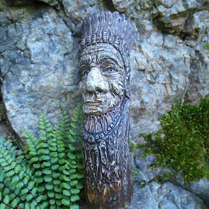 The handle of the knife &quot;Indian&quot;