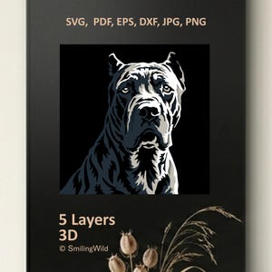 Könnte beinhalten: Eine digitale Grafikdatei mit einem stilisierten Porträt eines Cane Corso Hundes in Schwarz-, Grau- und Weißtönen vor einem einfarbig schwarzen Hintergrund. Der Text lautet SVG, PDF, EPS, DXF, JPG, PNG, 5 Layers 3D und SmilingWild.