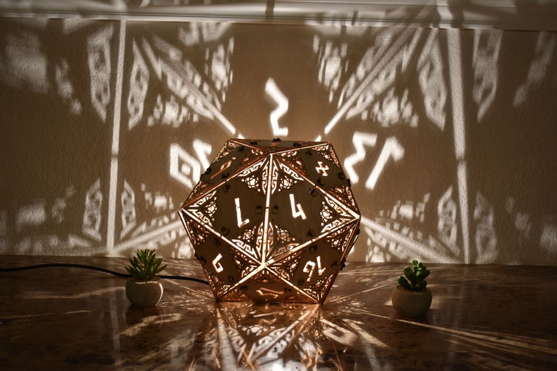 D20 Dungeons and Dragons Desk Lamp Geometric Lighting Wood Etsy