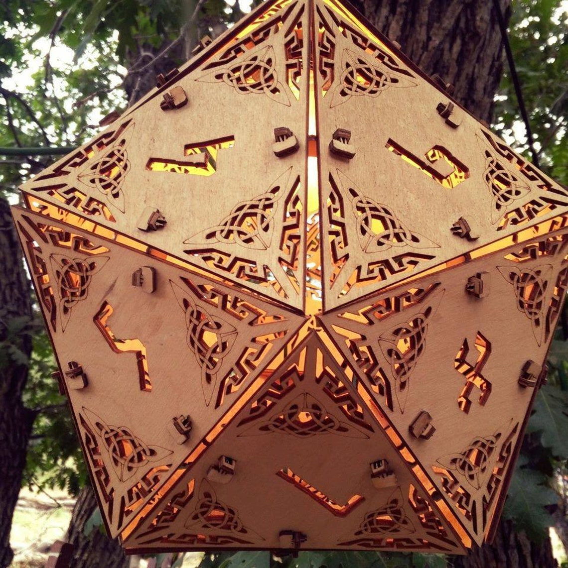 D20 Dungeons and Dragons Desk Lamp Geometric Lighting Wood Etsy