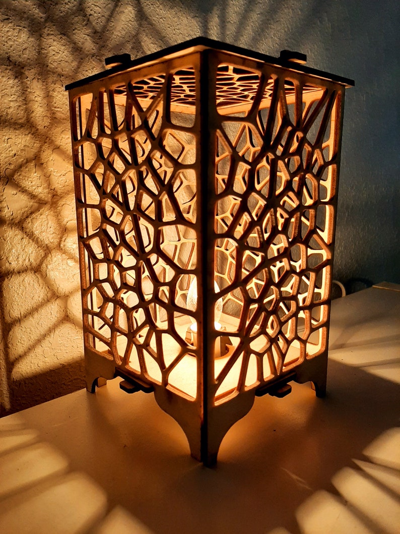 Voronoi Wood Table Lamp image 5