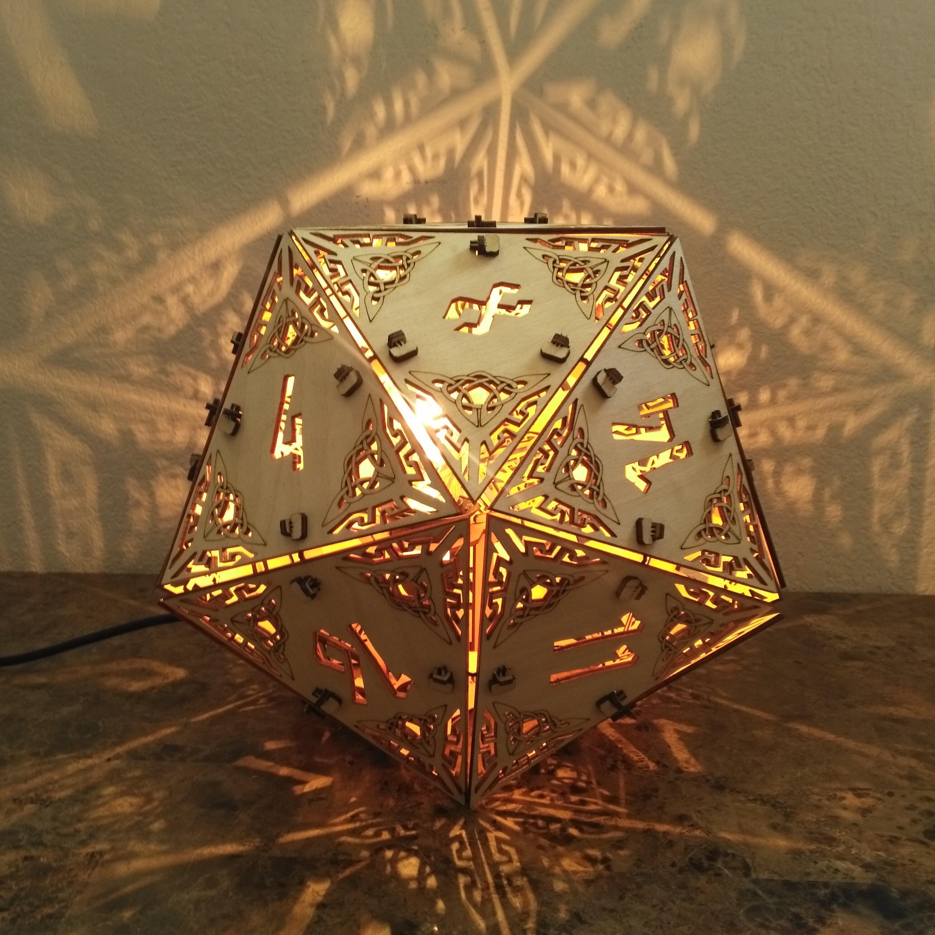 D20 Dungeons and Dragons Dice Lamp Hanging Pendant or Desk Etsy Canada