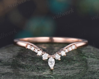 Vintage Curved V shaped diamond wedding band 14k 18k rose gold art deco unique moissanite wedding ring band dainty anniversary ring women