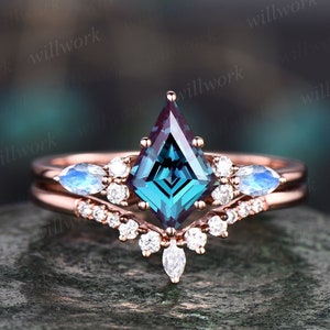 3pcs Kite Cut Moss Agate Engagement Ring Set 14k Rose Gold 3pcs Kite Cut Moss Agate Engagement Ring Set 14k Rose Gold