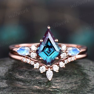 Vintage Alexandrite engagement ring set kite cut ring rose gold art deco marquise cut moonstone ring moissanite wedding ring set for women 2pc ring set