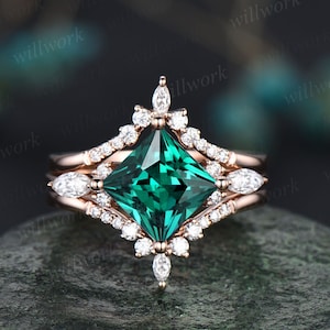 Vintage princess cut emerald ring gold unique emerald engagement ring set 14k rose gold art deco engagement ring moissanite bridal set women