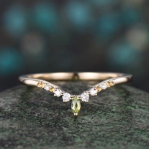 Curved peridot citrine diamond wedding band 14k 18k yellow gold unique moissanite wedding ring band dainty anniversary ring women gift