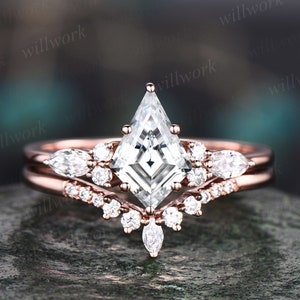 Vintage kite cut moissanite engagement ring set 14k rose gold six prong marquise cut diamond ring for women unique bridal wedding ring set