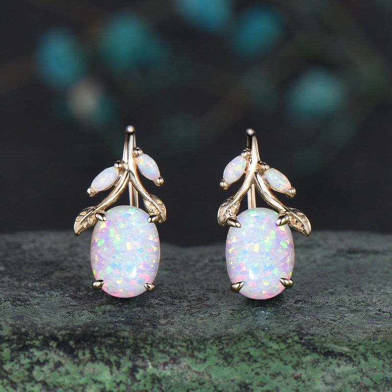 Elegant Gold Earrings with Exquisite Opal Flower Motifs main image 1