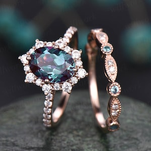 2pcs vintage unique Alexandrite engagement ring set 14k rose gold ring moissanite halo ring  Alexandrite bridal set diamond wedding band
