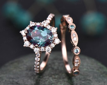 2pcs vintage unique Alexandrite engagement ring set 14k rose gold ring moissanite halo ring  Alexandrite bridal set diamond wedding band