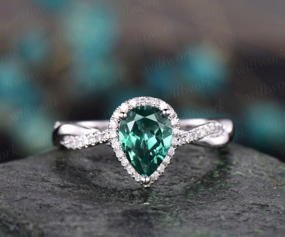 Anillo de compromiso verde esmeralda hotsell