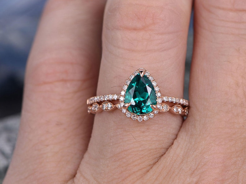 Green emerald engagement ring set rose gold emerald ring vintage diamond halo ring May birthstone ring 2pcs wedding ring set promise ring image 3