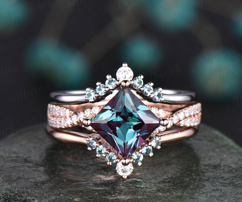 3pcs Alexandrite bridal set princess cut Alexandrite engagement ring set 14k rose gold vintage diamond ring Alexandrite stack wedding band 