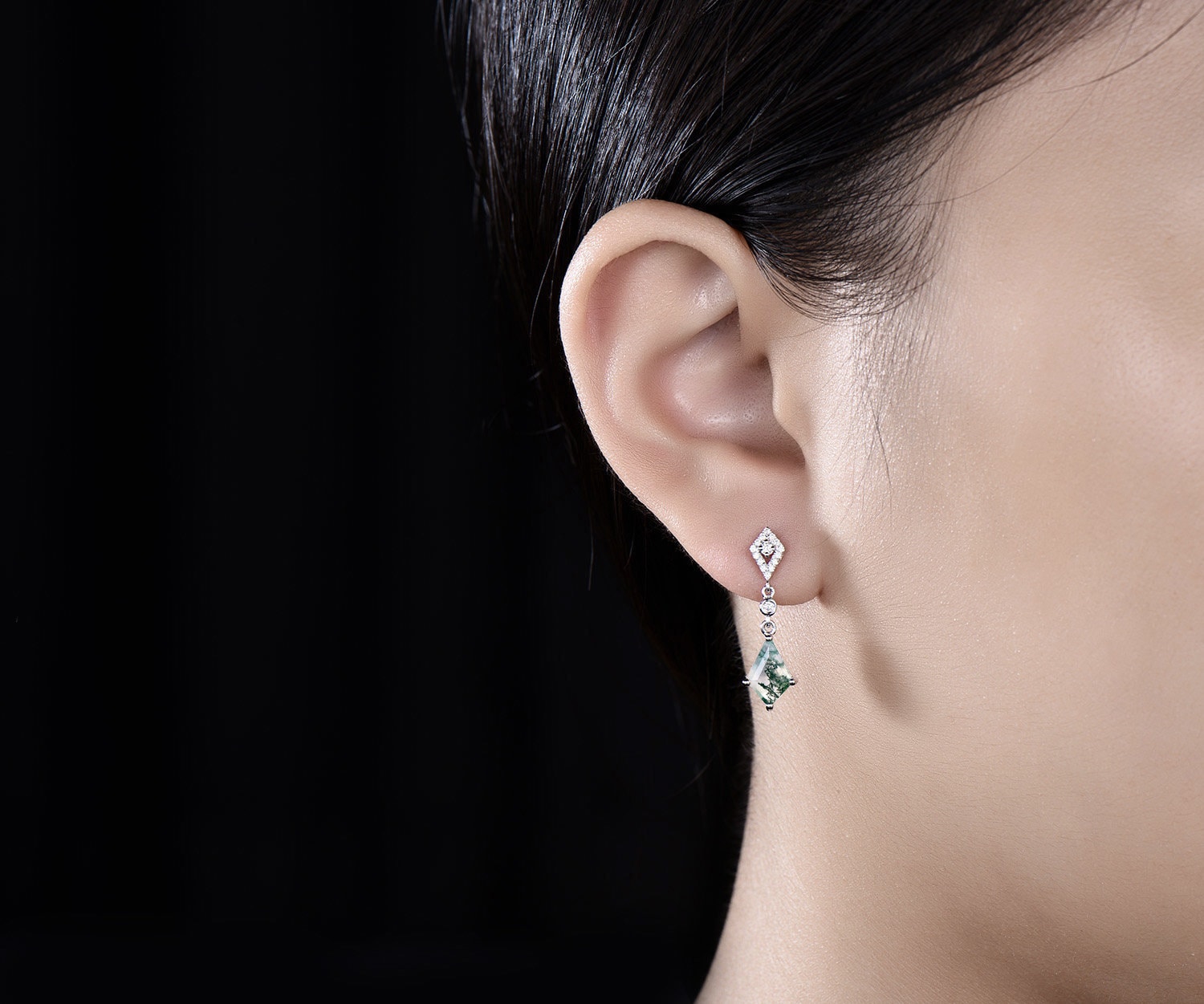 ユニークなカイトカットグリーンモスアゲートイヤリング、ソリッド14K