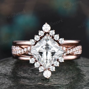 Pierścionek z Moissanite vintage princess cut moissanite pierścionek zaręczynowy zestaw różowe złoto unikalny pierścionek zaręczynowy skręcony diamentowy zestaw obrączek ślubnych dla kobiet