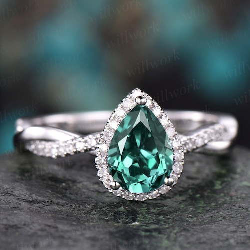 Emerald Wedding Ring 7x9mm Pear Cut Emerald Engagement Ring - Etsy