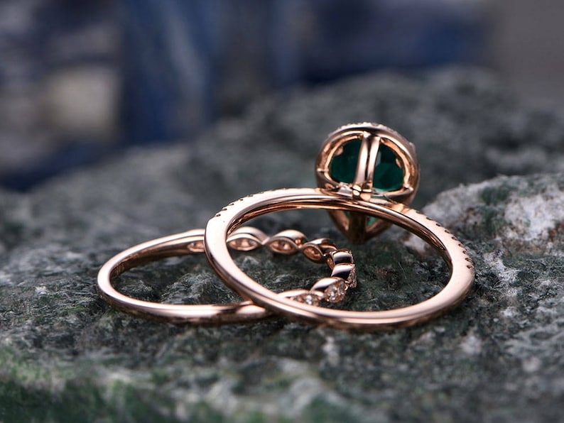 Green emerald engagement ring set rose gold emerald ring vintage diamond halo ring May birthstone ring 2pcs wedding ring set promise ring image 5