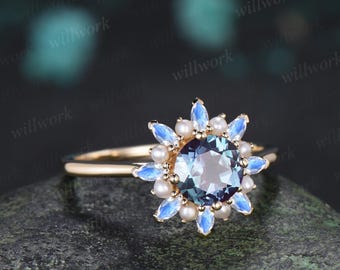 Anello di fidanzamento con alessandrite rotonda in oro giallo 14 carati con pavé di perle e pietra di luna a forma di marquise, anello nuziale vintage con motivo floreale, gioielli da donna