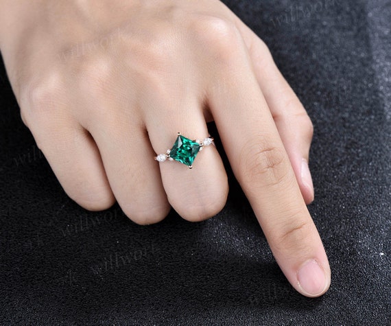 Ieder Alexander Graham Bell Onrechtvaardig Vintage Princess Cut Emerald Ring Gold Unique Emerald - Etsy Ieder Alexander Graham Bell Onrechtvaardig Vintage Princess Cut Emerald Ring Gold Unique Emerald - Etsy
