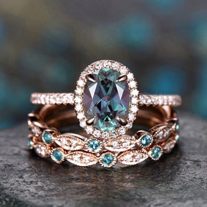 Vintage Unique oval cut Alexandrite engagement ring set rose gold ring set halo diamond ring set art deco bridal wedding ring set for women