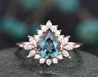 Anel de Alexandrita pera 6 x 8 mm Anel de noivado vintage em ouro rosa Anel de moissanita marquise personalizado Anel com pedra de nascimento de junho