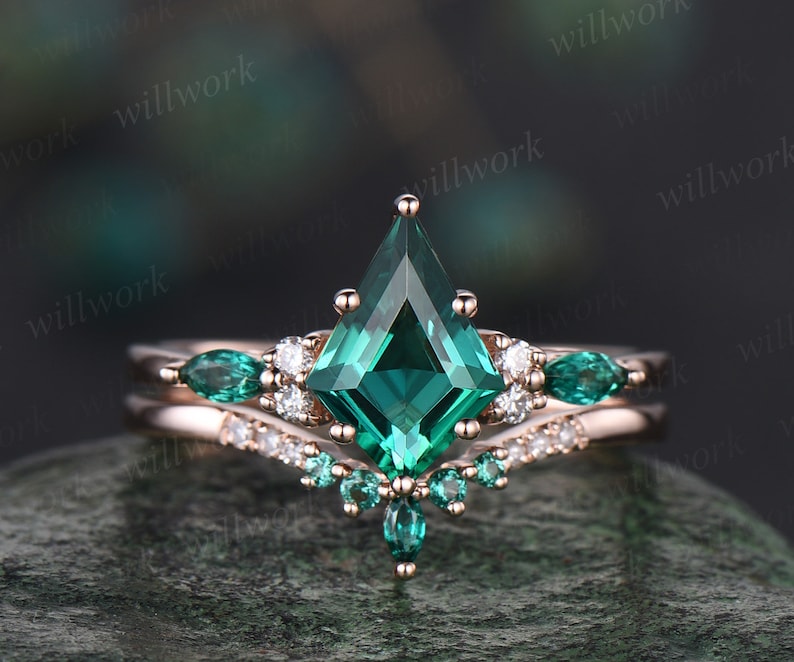 8x11mm kite cut green emerald ring solid 14k rose gold emerald engagement ring vintage diamond ring women promise wedding bridal ring set image 1