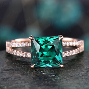 8mm Princess cut emerald engagement ring for women 14k rose gold vintage split shank diamond ring emerald jewelry best engagement ring gift