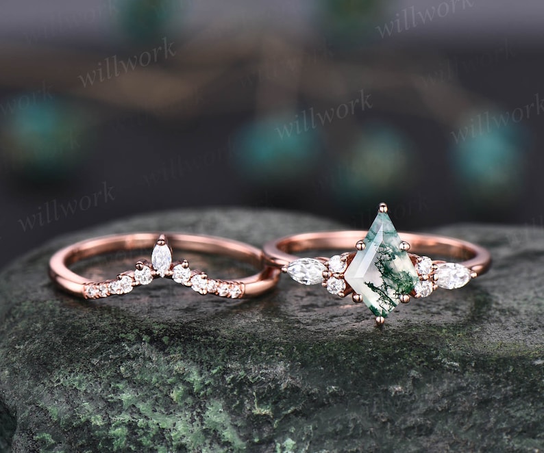 Vintage kite cut green moss agate engagement ring set 14k rose gold marquise cut moissanite ring for women unique bridal wedding ring set image 3