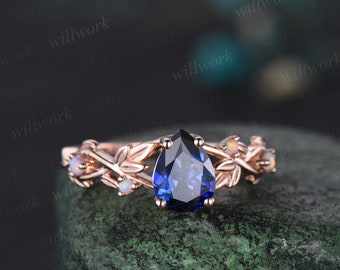 アンティーク　リング　サファイア　ダイヤ　オパール 洋ナシ型のブルーサファイアリング、ヴィンテージ5石オパール