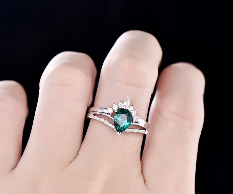 Pear Shaped Emerald Engagement Ring Set Emerald Ring for Women Etsy UK