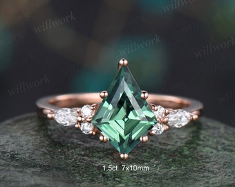 7 x 10 mm カイトカット グリーン サファイア エンゲージリング