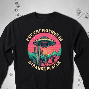 Alien sweatshirt Trendy graphic design Funny UFO Retro style for nerd Humor Cool crewneck sweatshirt for men gift idea
