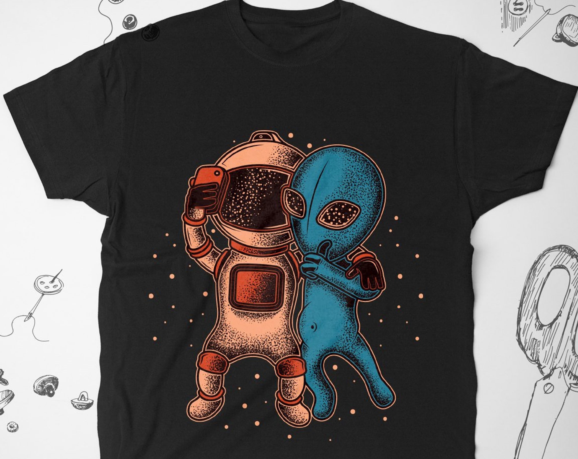 Alien shirt Vintage Funny Space Graphic shirt Unisex Guy Astronaut Selfie Cute shirt Gift idea for him her