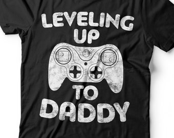 Leveling Up To Daddy T-Shirt - Unisex Funny Mens Dad Level Unlocked Gamer Shirt - Retro Gaming Gift TShirt for Father's Day Birthday