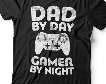 Dad By Day Gamer By Night T-Shirt - Unisex Funny Mens Dad Level Unlocked Gamer Shirt - Retro Gaming Gift TShirt for Father's Day Birthday