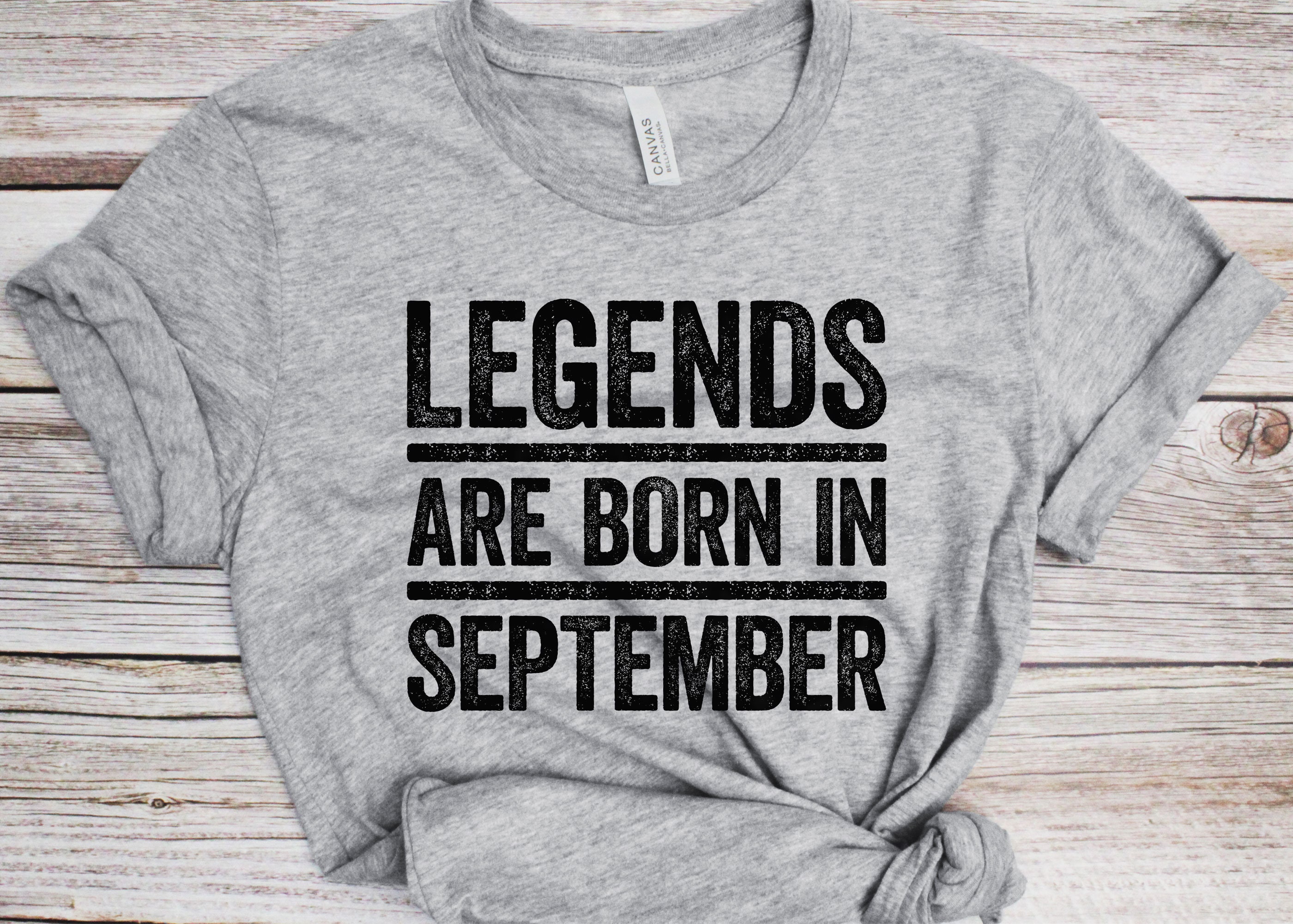 T-Shirt Anniversaire 60 Ans 'Légende Née En Août 1965' - Col En V - Cadeau Original