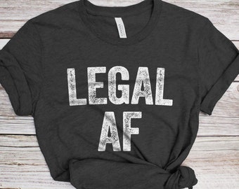 Legal AF T-Shirt - Unisex Funny 21 AF Mens 21st Birthday Shirt - Born in 2005 BDay Gift Vintage TShirt