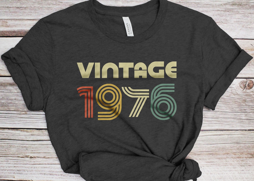 Vintage 1976 T-shirt Unisex Women Men Funny Retro Font 49th