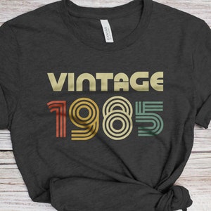 Vintage 1985 T-Shirt - Unisex Women Men Funny Retro Font 40th Birthday Shirt - Vintage 1985 Gift TShirt for BDay Party Christmas