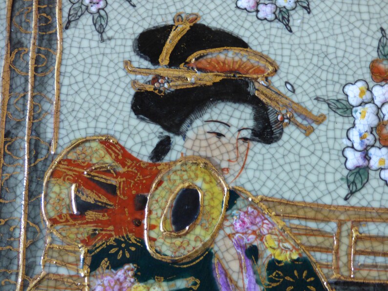 Satsuma plate 10 diameter crackle glaze gilded geisha scene heavy quality oriental decor pottery plate Japanese ceramics famille rose