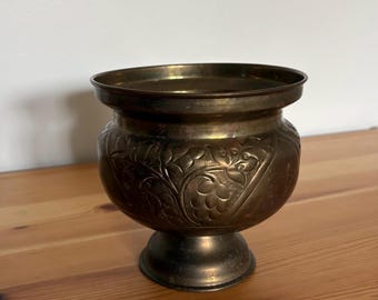 Vintage Brass Planter Pot - Pedestal Bowl - Floral Foliage Relief Pattern - Solid Brass Made in India - Decorative Pot or Bowl