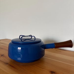 Vintage Dansk Kobenstyle Emaljfonduesåsgryta - Koboltblå med teakhandtag - Midcentury Modern Dining