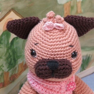 Mops, Hund, wolltastischHandmade, Amigurumi, Häkeltier, Kuscheltier, Handarbeit, Einzelstück, Stofftier, Kinder, Spielzeug, Deko Bild 2