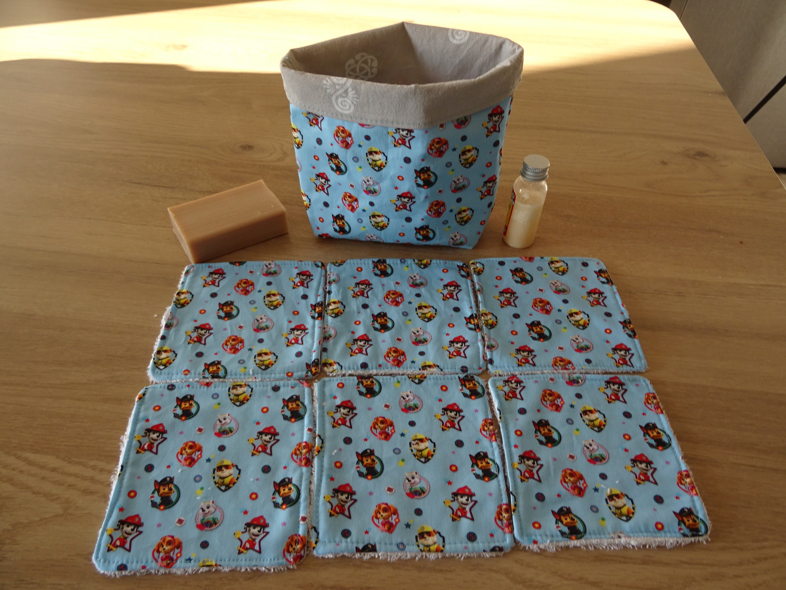 Ecologie - Lot Lingette Lavable et Sa Panière Éponge Bambou Démaquillante Chien