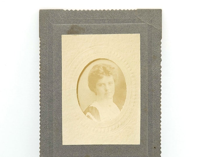 Photograph of Minnie Berntzen 1881-1904 Eugene, Bethel-Danebo neighborhood ~ Berntzen Road ~ Lane County, Oregon ~ Tyler, MN ~ Genealogy