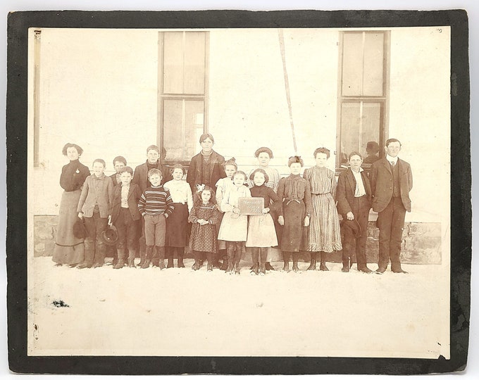 School photo at Hopewell, Yamhill County, Oregon 1904 Class Schoolhouse Willamette Valley